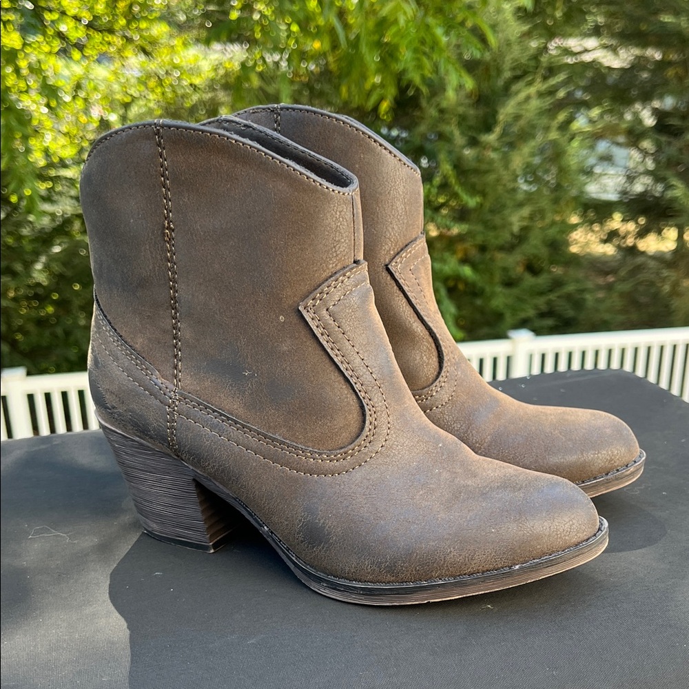 Rocket Dog Distressed Brown Ankle Booties